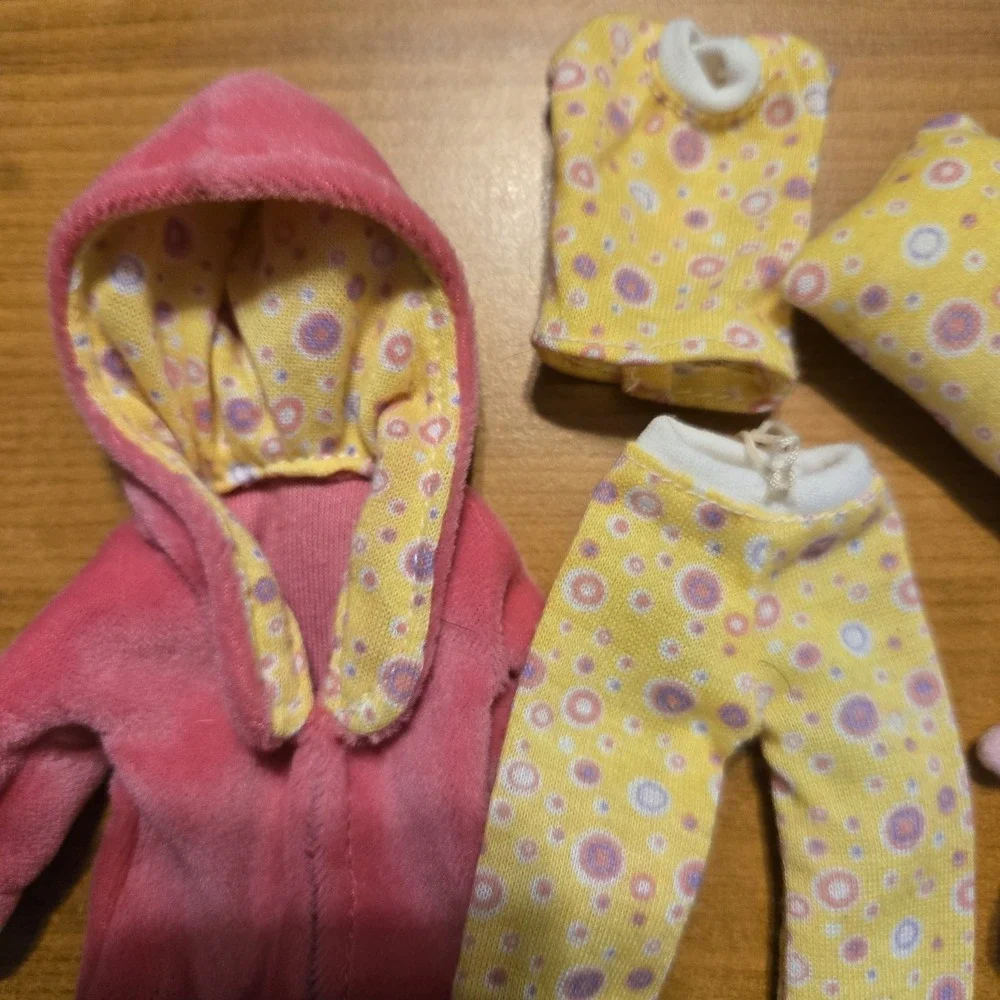 Only Hearts Club Taylor‎ Angelique's Pjs Robe Pillow Bunny & Slippers